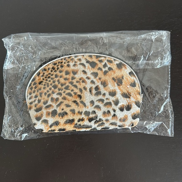 Leopard Print Cosmetic Pouch Set of 4 - Picture 4 of 4